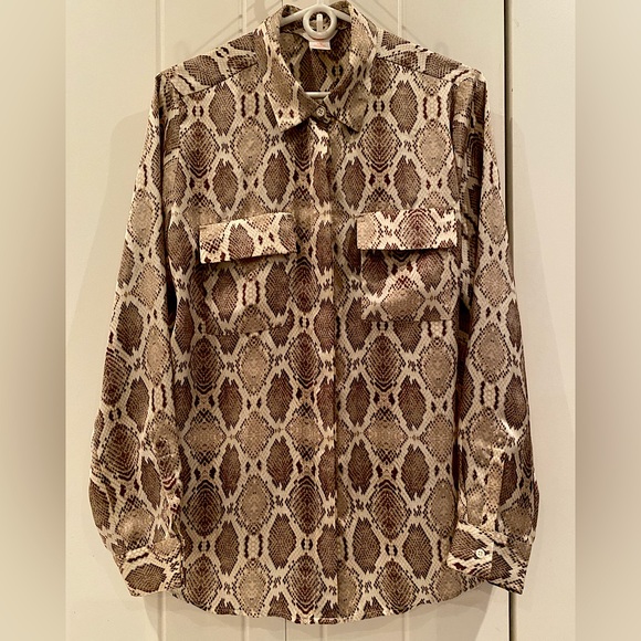Joe Fresh snakeskin print top - Picture 1 of 4